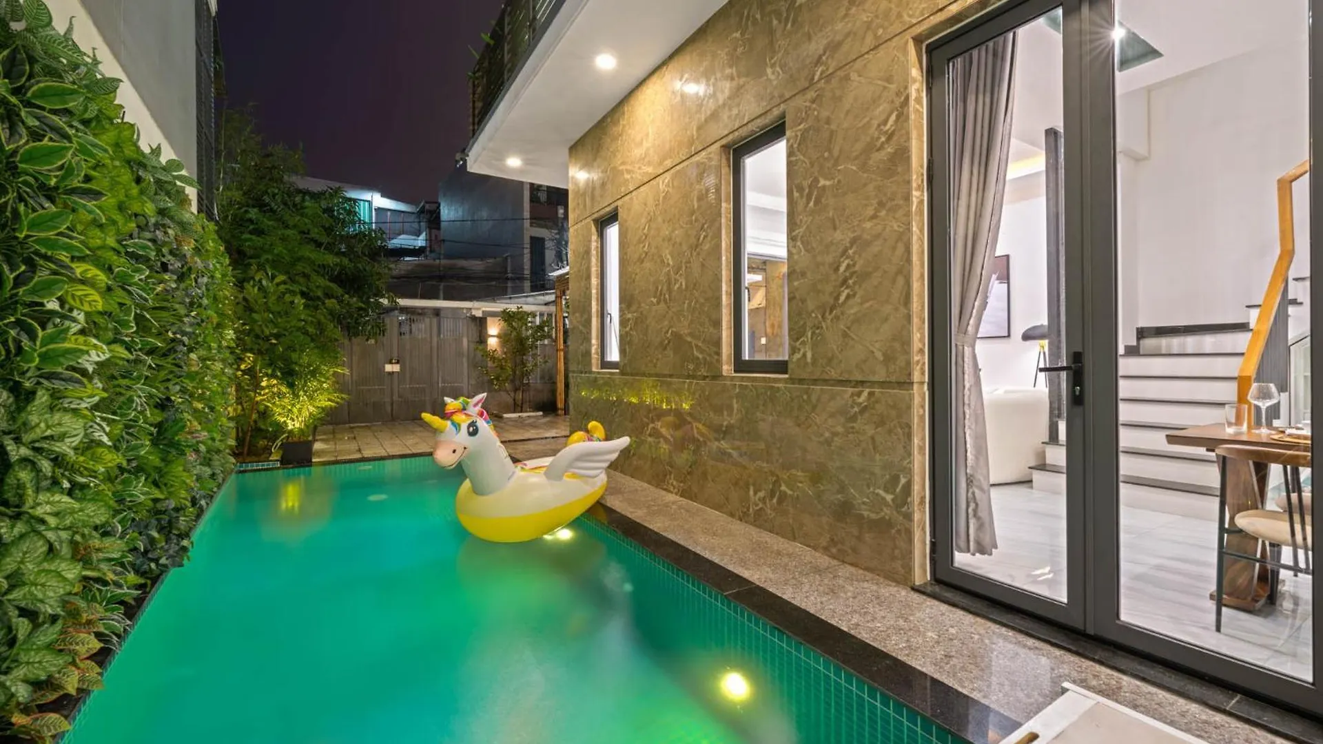 Villa Danangpoolvilla, 8Minwalk Mykhebeach , 5Br&7Bed , Citycenter, Babybed&Chair