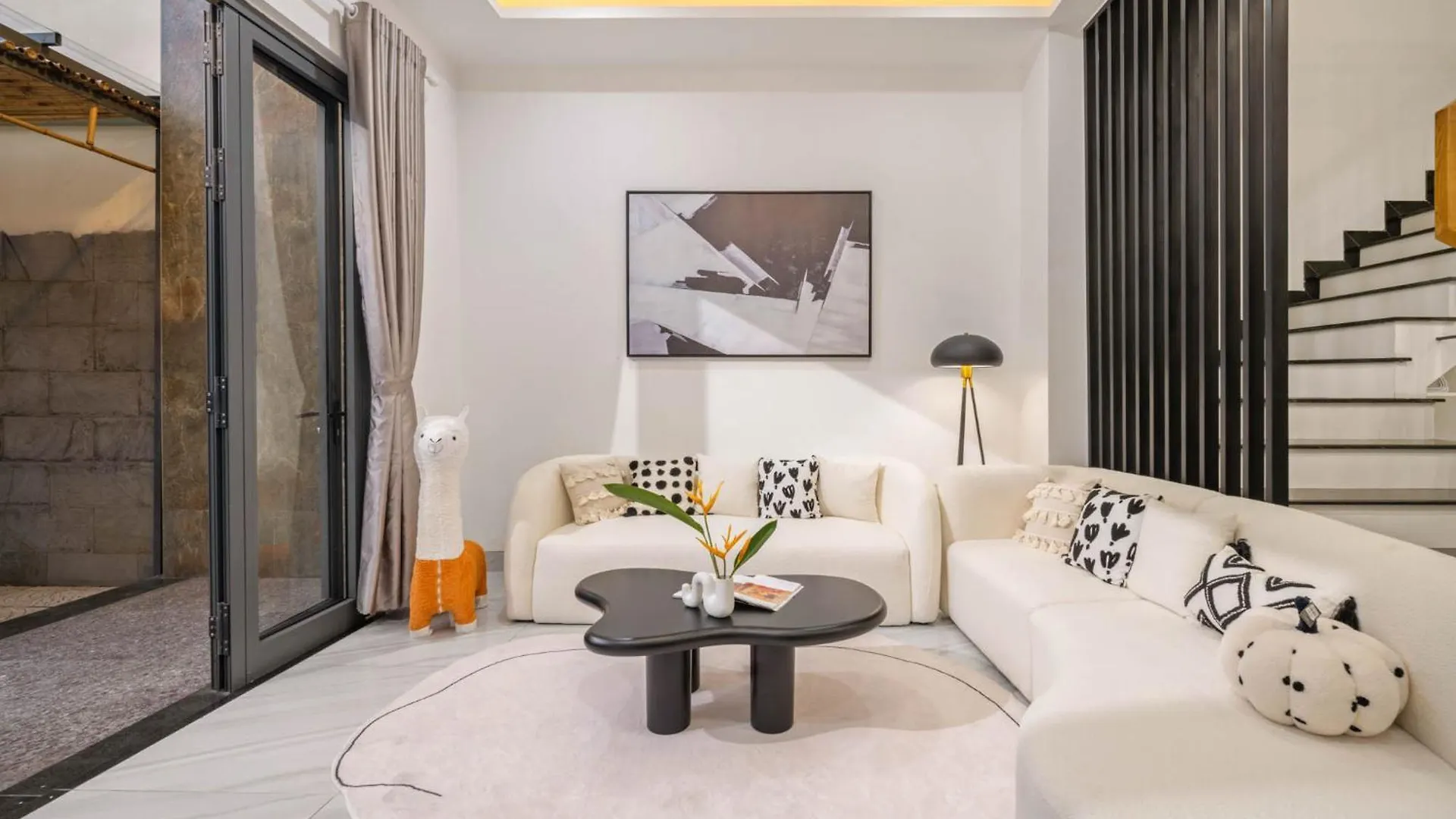 Villa Danangpoolvilla, 8Minwalk Mykhebeach , 5Br&7Bed , Citycenter, Babybed&Chair